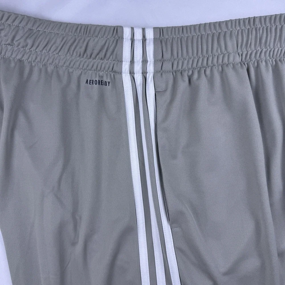 Adidas Men's Legends 3 Stripe Basketball Shorts Athletic Metal Grey‎ 2XL 9